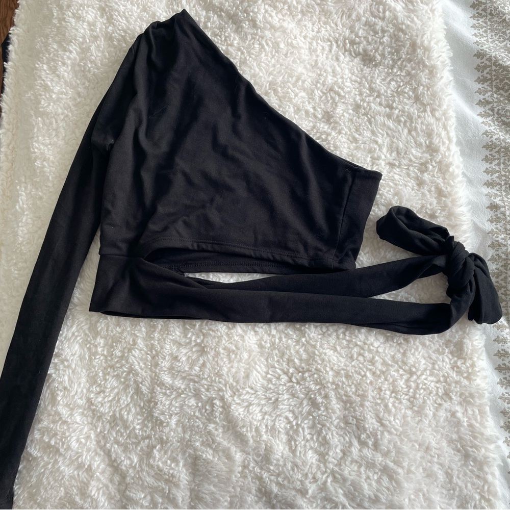 DIOSA Black One-Shoulder Women's Top